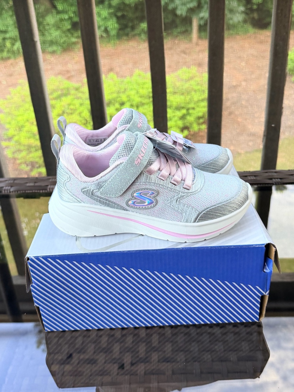 Skechers Girls' Light Pink and Silver Slip-On Athletic Sneakers Size 12 NWT